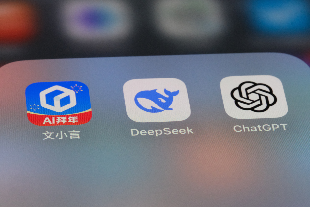 DeepSeek vs. ChatGPT: Ein Vergleich zweier KI-Modelle